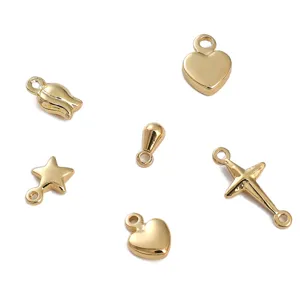 Set di 5 ciondoli a forma di cuore e stella placcati oro 14K per la creazione di gioielli fai da te