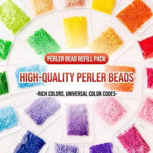 Pack de recharges de perles à repasser DIY colorées disposées en cercle sur fond blanc