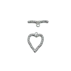 Fermoir à bascule OT en forme de cœur en acier inoxydable texturé argenté pour bijoux