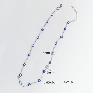 Vista detallada del collar de ojo turco azul en acero con cuentas de 6mm y largo de 45+5cm