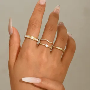 Anillo de Acero Inoxidable con Diamantes de Imitación Minimalista para Mujer Estilo Coreano Chapado en Oro Corazón Geométrico Onda