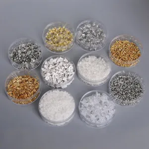 Set assortito di fermagli per orecchini con farfalline in metallo e gommini in scatole