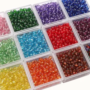 Lot de perles de rocaille en verre coloré 4mm en boîtes pour création de bijoux DIY