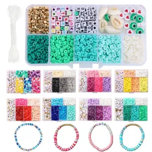 Detailansicht der 4mm Polymer-Ton Perlen und Buchstabenperlen DIY-Schmucksets