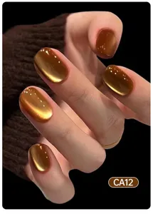 Vue détaillée d'un élégant gel à ongles magnétique œil-de-chat ambre scintillant