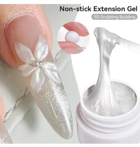 Nahaufnahme des nicht klebenden Perlen-Verlängerungsgels für 5D-Nagelkunst