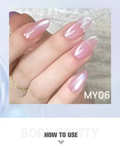 Dettaglio dello smalto gel magnetico rosa cat eye con finitura perlata scintillante