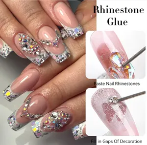 Vue détaillée de la colle à strass pour ongles servant à coller gemmes et combler les vides.