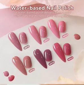 Detalle de varios tonos vibrantes de esmalte de uñas a base de agua muy brillantes