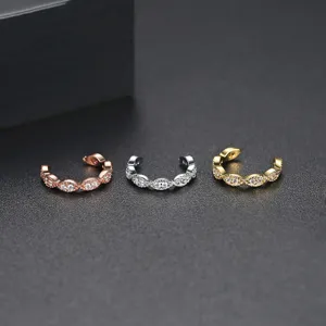Set di tre ear cuff stile marquise in oro, argento e oro rosa con pietre di zirconi scintillanti