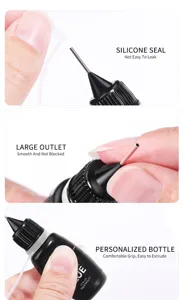 Detail van 10 ml nagelgel naaldtube met precisie-uitgang en siliconen afdichting