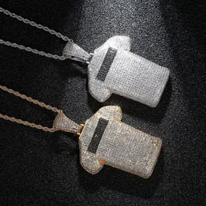 Collier avec pendentif maillot glacé et chaîne de corde en finition argent et or