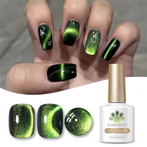 Primo piano dello smalto gel magnetico verde occhio di gatto BORN PRETTY 9D lucido
