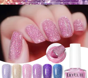 Vista dettagliata dello smalto glitter laser olografico LILY'CUTE con campioni colore