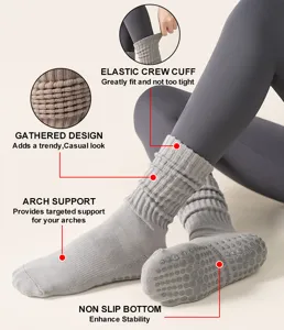 Detailed infographic of gray non-slip yoga socks with arch support and gathered design details