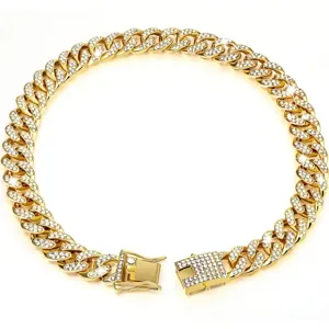 Luxe gouden Cubaanse hondenhalsband met glanzende strass-steentjes en sluiting