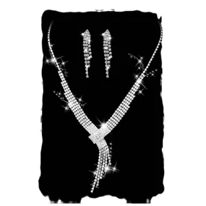 Elegante set di gioielli da sposa in strass argento con collana a V e orecchini pendenti