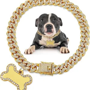Collana per cani a maglia cubana dorata con ciondolo a forma di osso in strass e chiusura