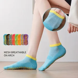 Professionelle atmungsaktive Mesh-Anti-Rutsch-Socken mit Griffsohlen für Yoga und Sport