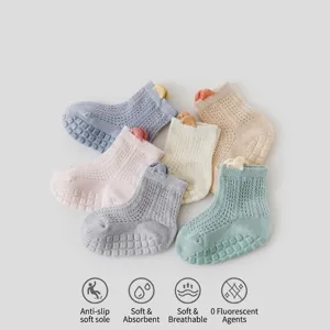 Atmungsaktive Baby-Netzsocken mit rutschfester Sohle in verschiedenen Pastellfarben