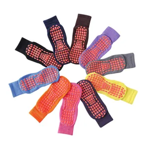 Set bunte Anti-Rutsch-Trampolinsocken mit Silikon-Grip-Sohlen für Kinder und Erwachsene