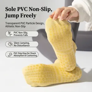 Calze da yoga in cotone antiscivolo con gommini in PVC per Pilates e fitness.