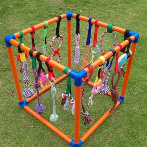 Set versatile di giocattoli da masticare per cani con telaio per esercizi in PVC resistente