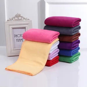 Multi-color thick microfiber cleaning towels 30x70cm for highly absorbent house cleaning.