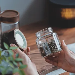 Tarro de cristal hermético con tapa de madera de acacia para té y granos de café