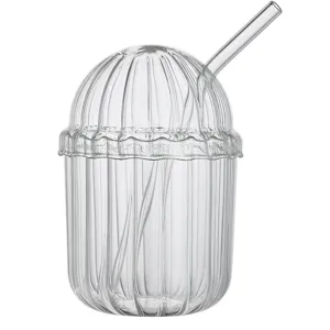 Kreative gestreifte Borosilikatglas-Bobo-Tasse mit Kuppeldeckel und Strohhalm