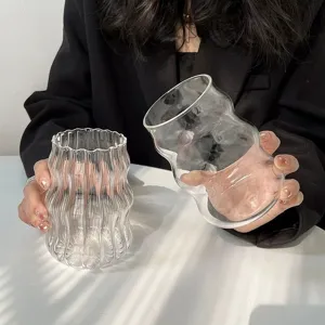 Transparente Kaffeebecher aus Borosilikatglas mit Wellen- und Spiraldesign