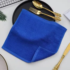 Zachte absorberende blauwe puur katoenen vierkante keukendoek met gouden bestek decor