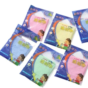 Pack of high-absorbent multi-colored wood fiber oil-free kitchen cleaning cloths