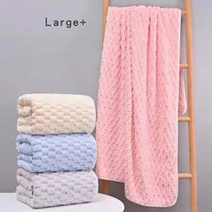 Soft Coral Fleece Bath Towel Thickened Absorbent Quick Dry Cloud Grid Textured Large Size For Adults Couples Home Bathroom Essentials