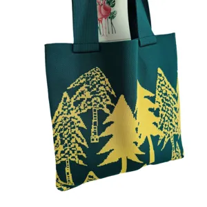 Bolso tote de punto verde y amarillo con un diseño creativo de árbol de Navidad