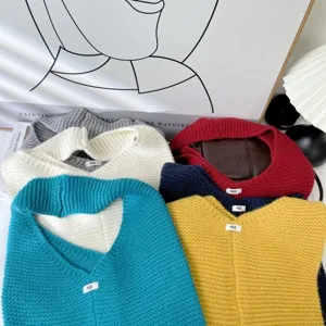 Large capacity knitted tote bags in various colors for lazy style daily commuter use