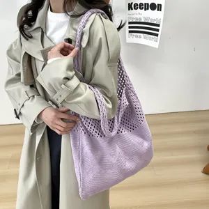 Bolso tote grande de punto calado lavanda para mujer con diseño informal y estético