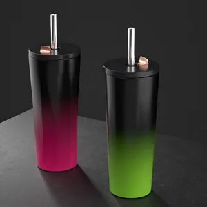700 ml roestvrijstalen bekers met diamanttextuur, rietjes en een kleurverloop