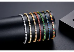 Primer plano de pulseras de tenis de circonita cúbica en siete elegantes colores