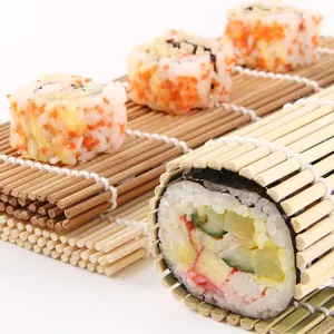 Stuoia di bambù tradizionale per sushi, ideale per preparare maki e kimbap a casa