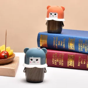 Portable cute bear-shaped toothpick holder canisters with bamboo toothpicks for home decor