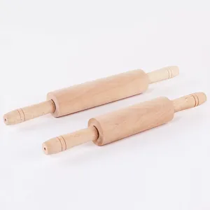 Deux rouleaux à pâtisserie en bois de hêtre naturel pour la cuisine