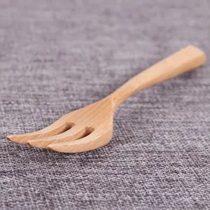 Umweltfreundliche handgefertigte Gabel aus Naturholz für Reisen und den Alltag