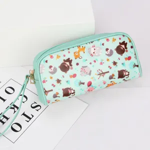 Astuccio verde menta con stampe di animali dei cartoni animati, cerniera e cinturino