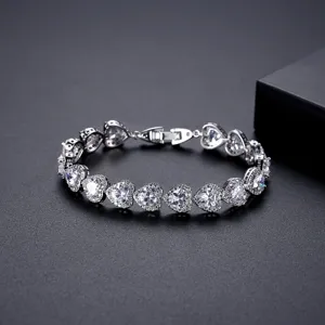 Pulsera de eslabones de circonita con forma de corazón para mujer en acabado plata