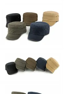 Collectie vintage gewassen katoenen platte legerpetten in meerdere kleuren voor buiten