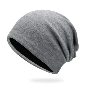 Berretto in maglia grigio casual per uomo e donna, copricapo invernale caldo.