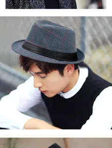 Elegante cappello fedora da uomo a quadri grigi con nastro nero classico.