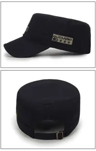 Cappello militare nero a testa piatta con stemma U.S. ARMY e cinturino regolabile sul retro