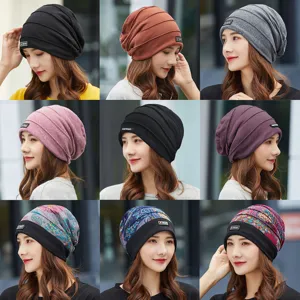 Set de gorros plisados para mujer en varios colores para el otoño e invierno.